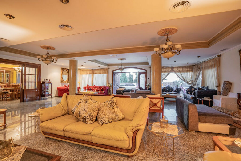 Detached Villa Benalmadena Pueblo Málaga - image 7