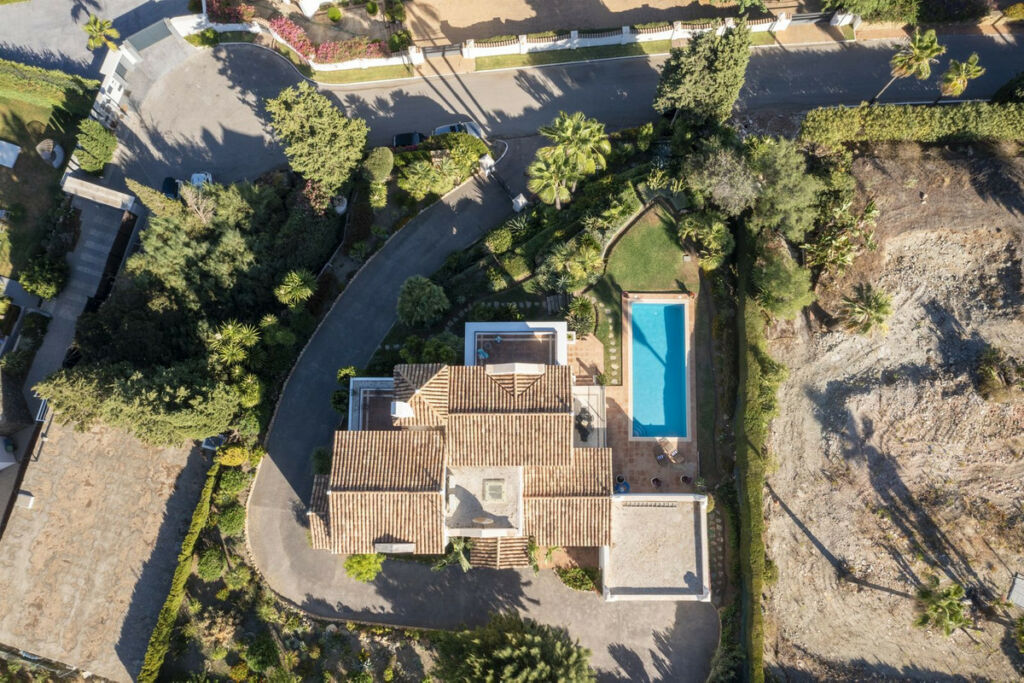 Detached Villa Benahavís Málaga - image 7