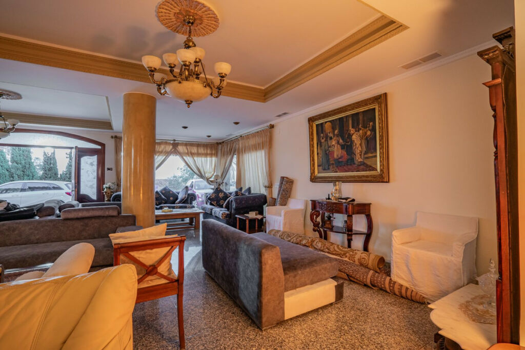 Detached Villa Benalmadena Pueblo Málaga - image 8