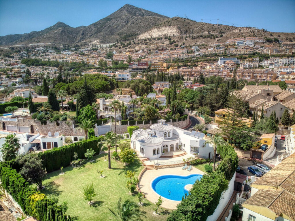 Detached Villa Benalmadena Málaga - image 2
