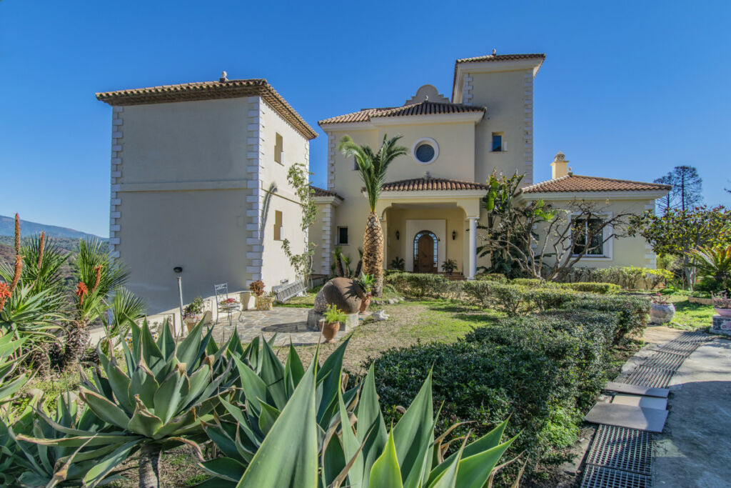 Detached Villa Estepona Málaga