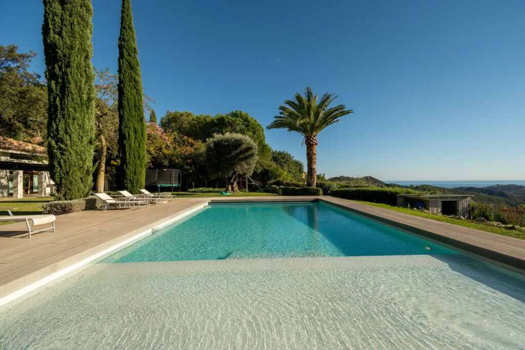 Detached Villa La Zagaleta Málaga - image 2