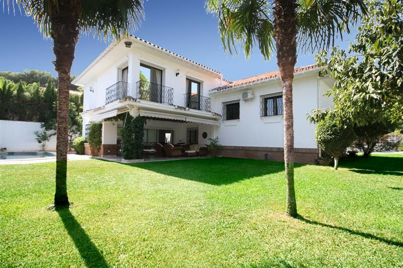 Detached Villa Los Monteros Málaga