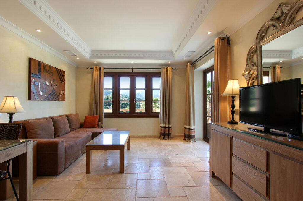 Detached Villa El Madroñal Málaga - image 10