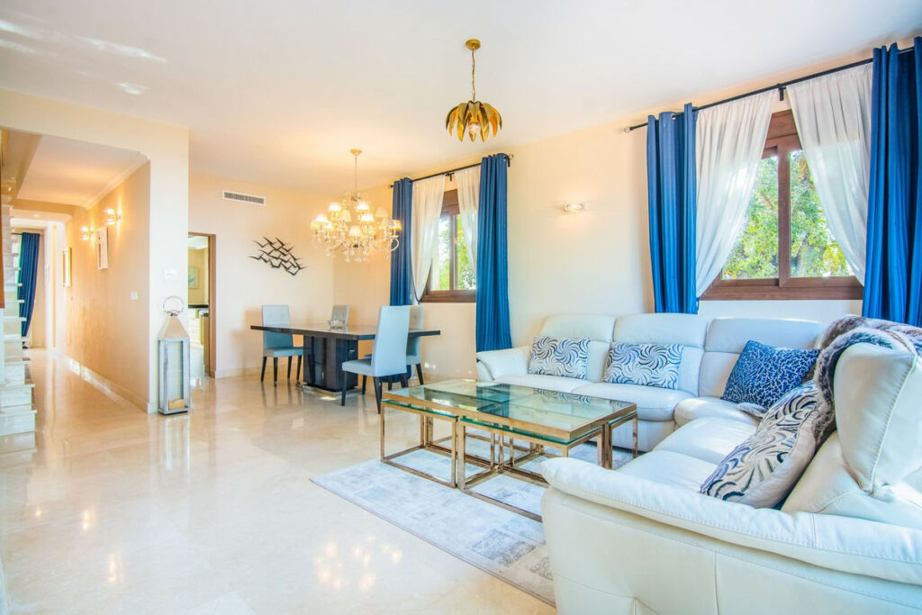Semi-Detached House La Mairena Málaga - image 10