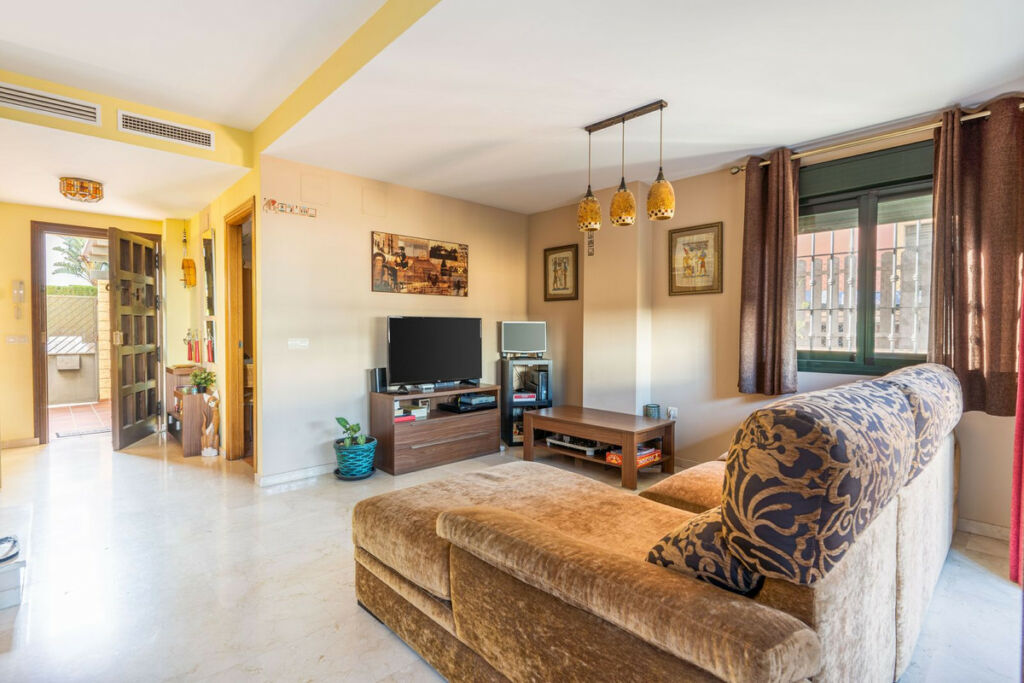 Townhouse Cancelada Málaga - image 11
