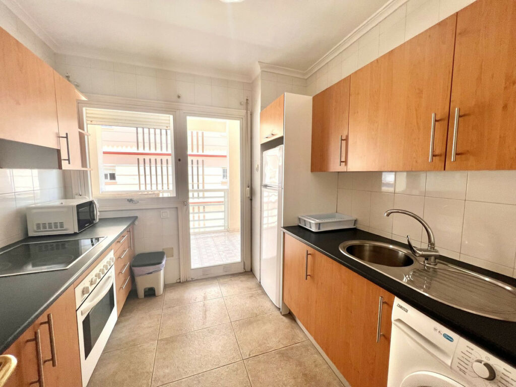 Middle Floor Apartment Fuengirola Málaga - image 12