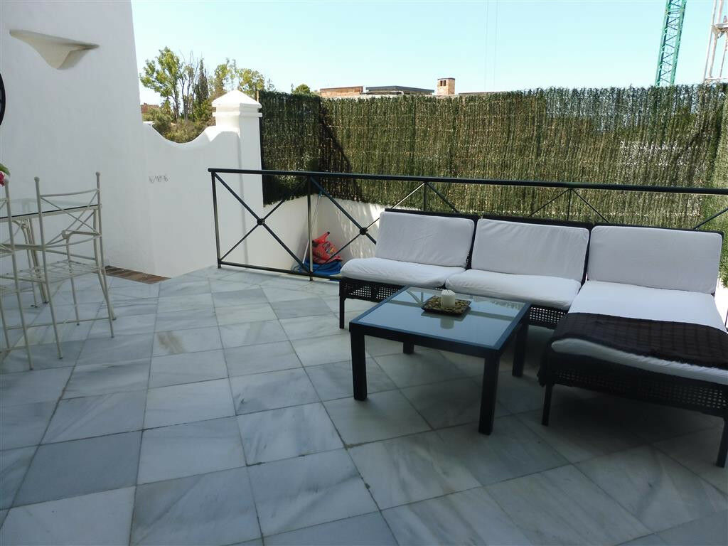 Townhouse The Golden Mile Málaga - image 12