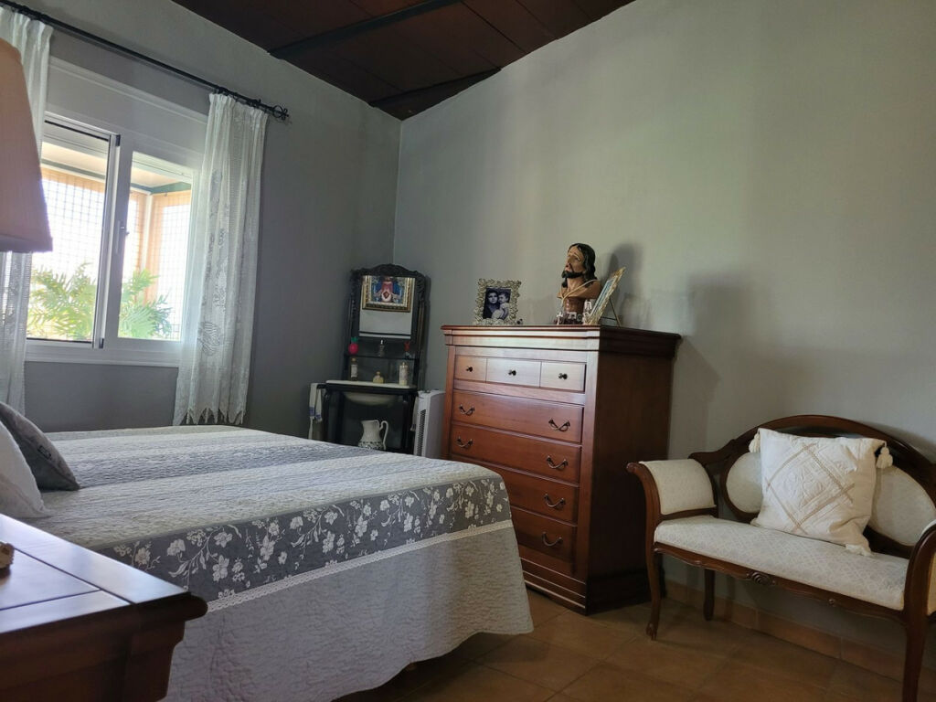 Detached Villa Estepona Málaga - image 12
