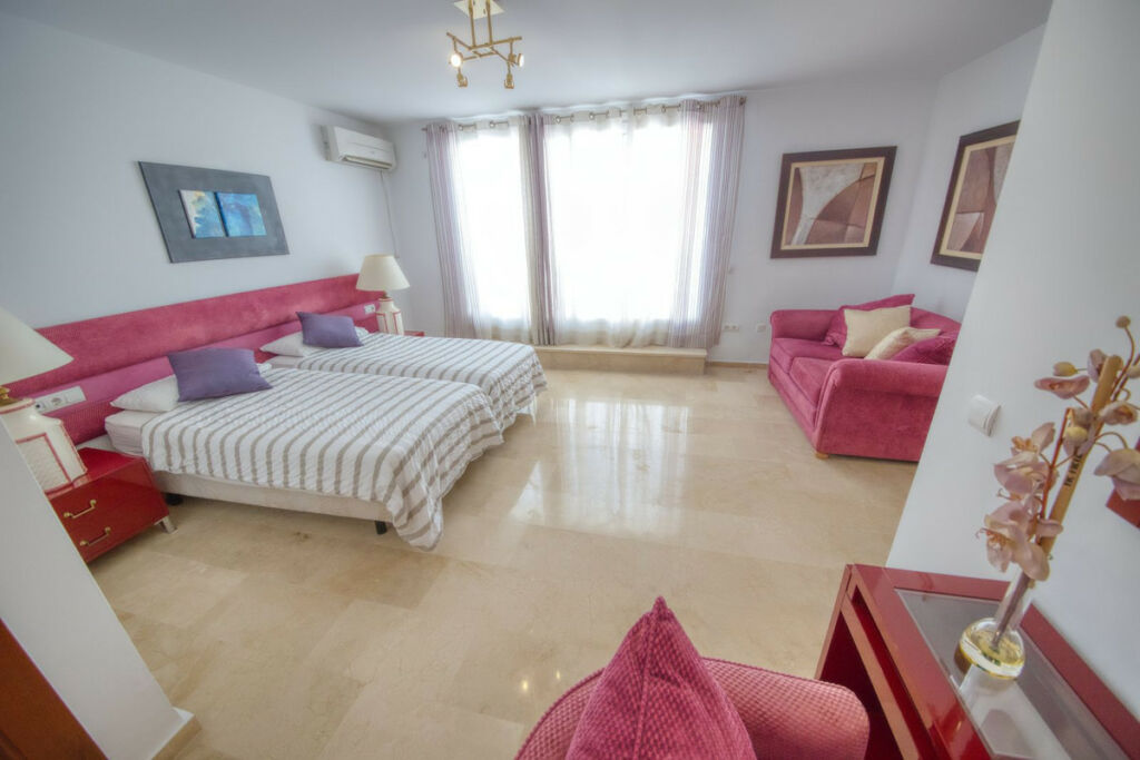 Detached Villa Benalmadena Málaga - image 12