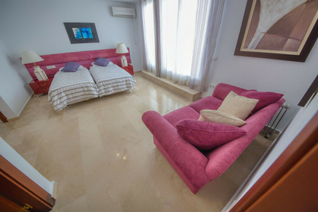 Detached Villa Benalmadena Málaga - image 13