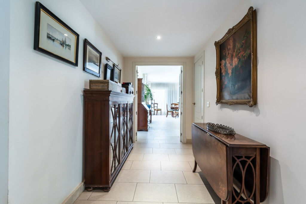 Detached Villa Marbella Málaga - image 13