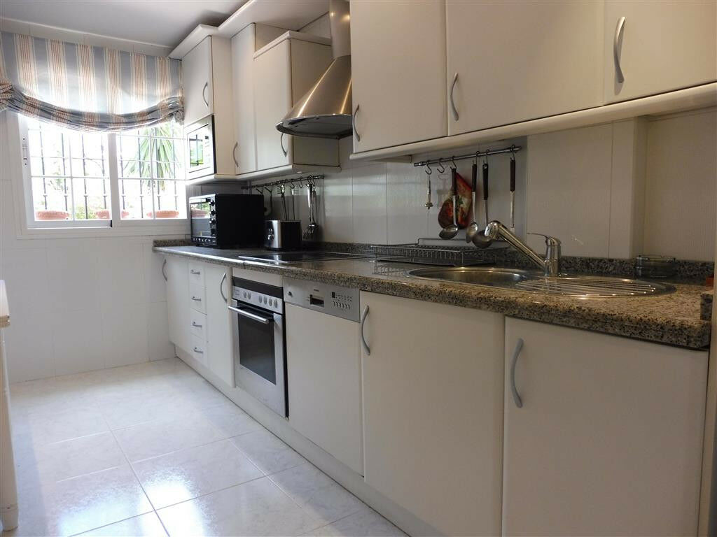 Townhouse The Golden Mile Málaga - image 13
