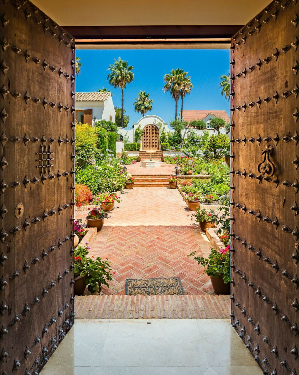 Detached Villa Sotogrande Alto Cádiz - image 14