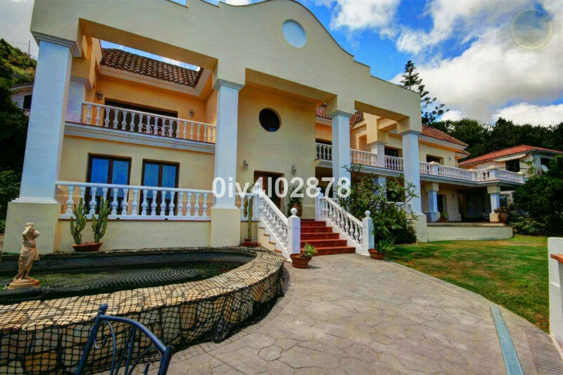 Detached Villa Benalmadena Pueblo Málaga - image 14