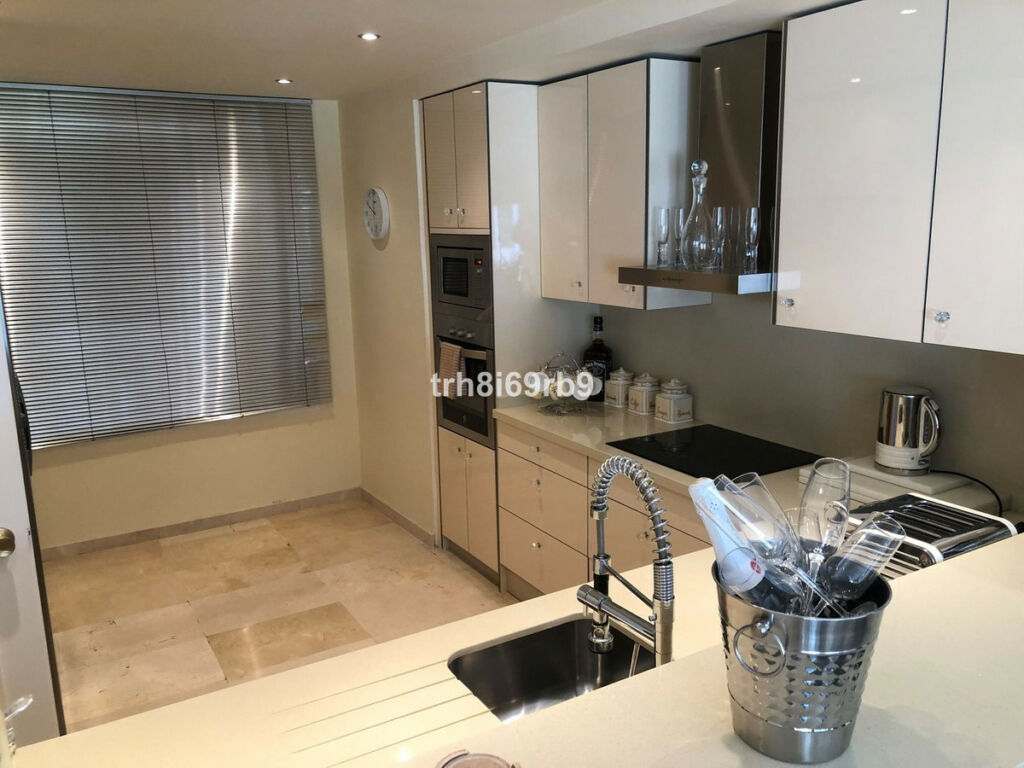 Detached Villa Benamara Málaga - image 14