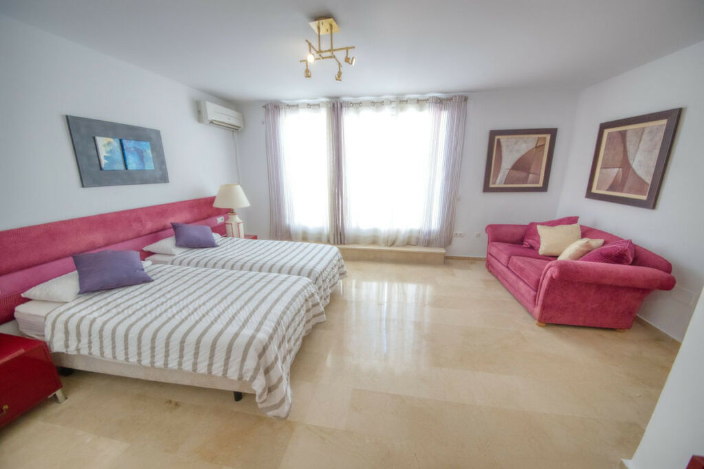 Detached Villa Benalmadena Málaga - image 14
