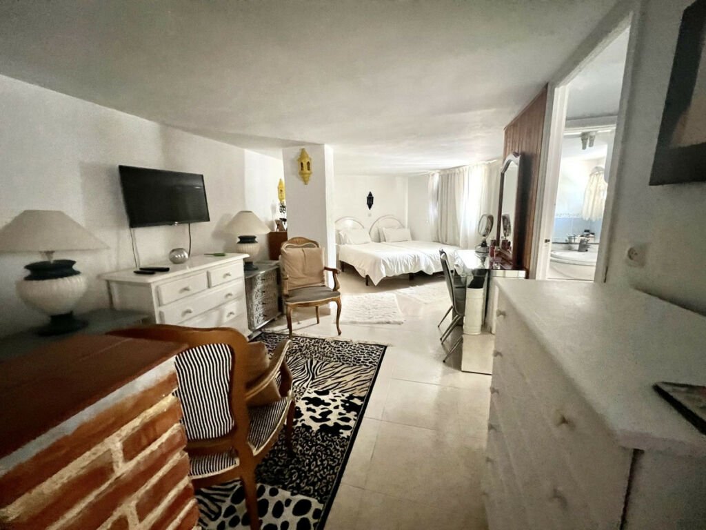 Shop Puerto de Cabopino Málaga - image 14
