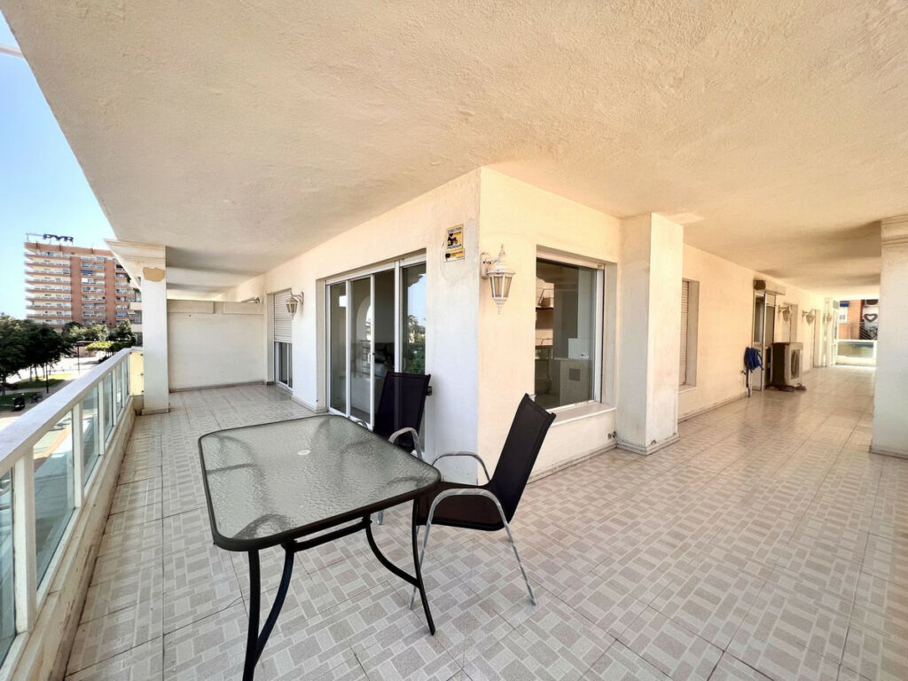 Middle Floor Apartment Fuengirola Málaga - image 14