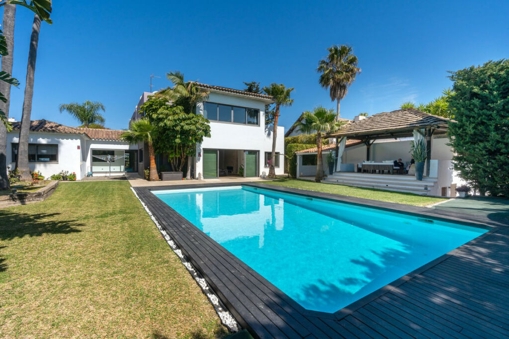 Detached Villa Costalita Málaga - image 15