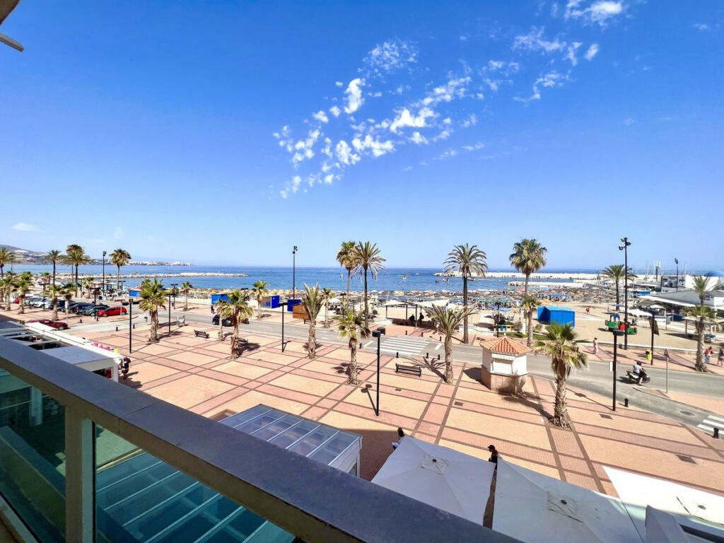 Middle Floor Apartment Fuengirola Málaga - image 15