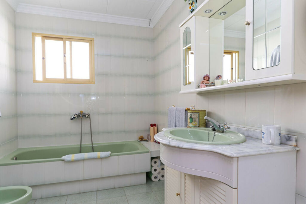 Townhouse Casarabonela Málaga - image 16