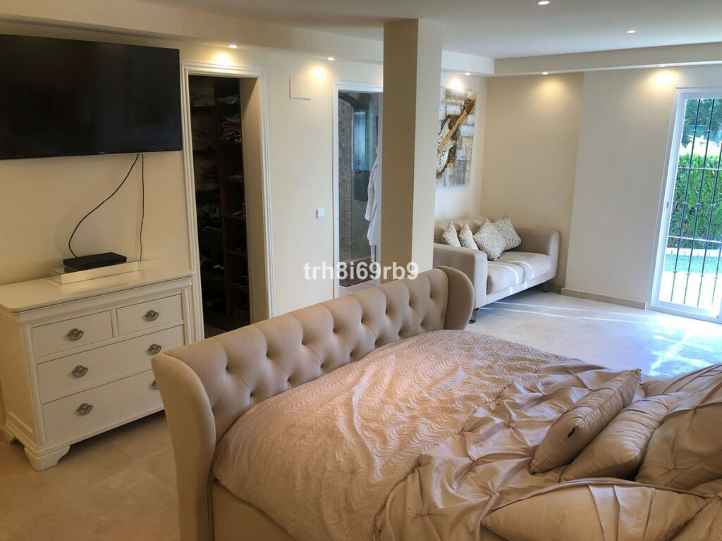 Detached Villa Benamara Málaga - image 16