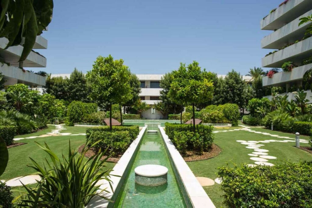 Ground Floor Apartment Puerto Banús Málaga - image 17