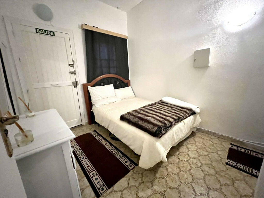 Shop Puerto de Cabopino Málaga - image 17