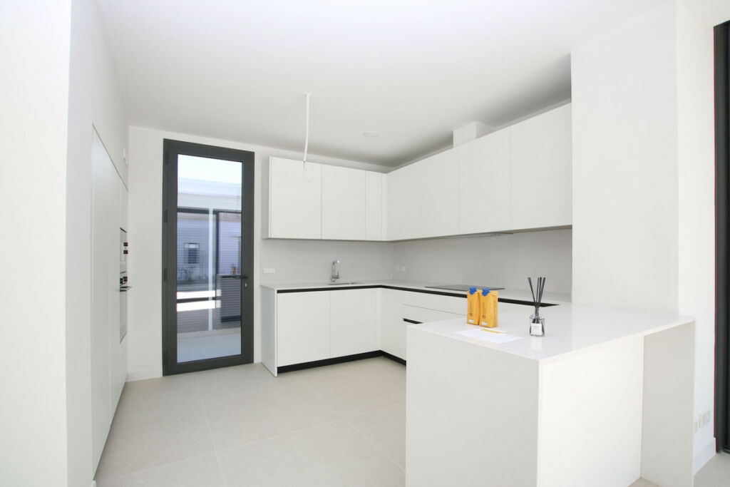 Detached Villa Río Real Málaga - image 18