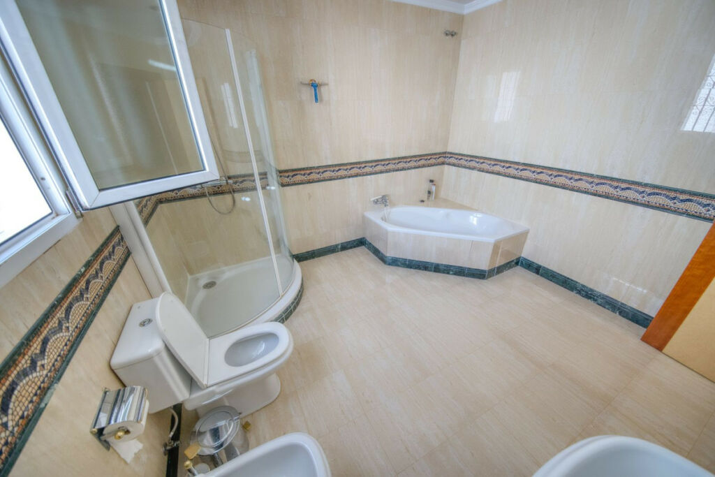 Detached Villa Benalmadena Málaga - image 18