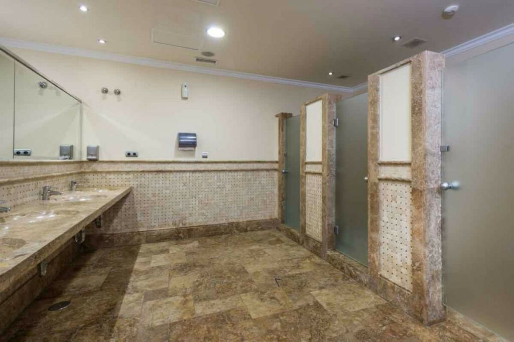 Ground Floor Apartment Puerto Banús Málaga - image 18