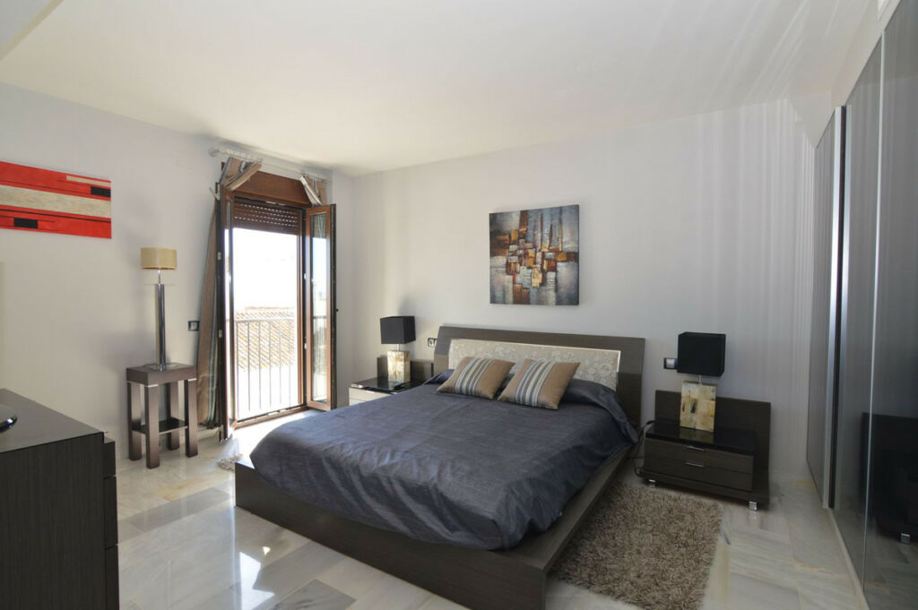 Middle Floor Apartment Puerto Banús Málaga - image 18