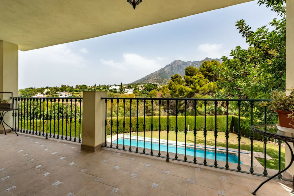 Detached Villa Marbella Málaga - image 18