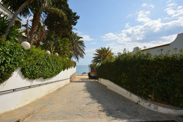 Townhouse The Golden Mile Málaga - image 19