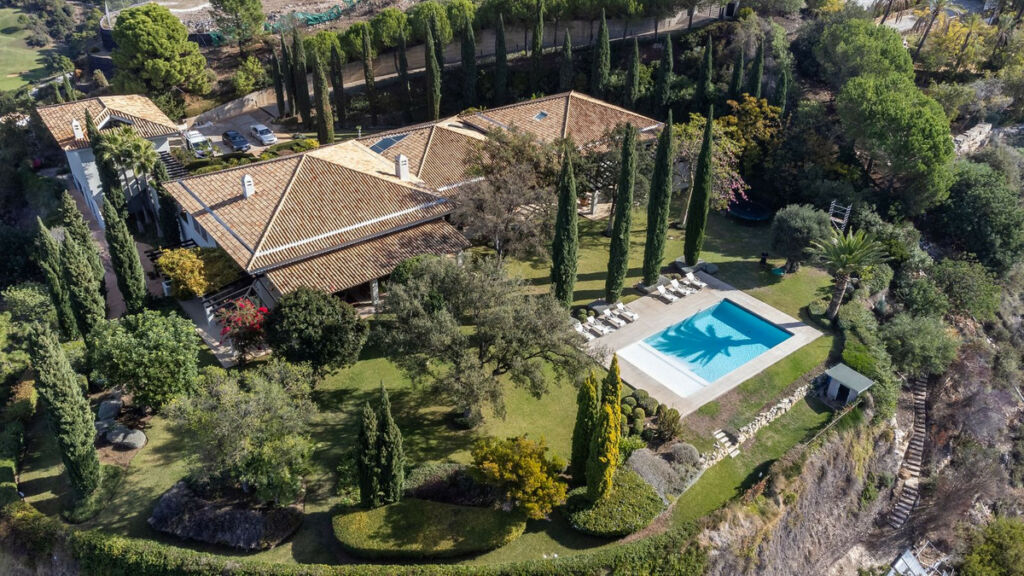 Detached Villa La Zagaleta Málaga - image 19