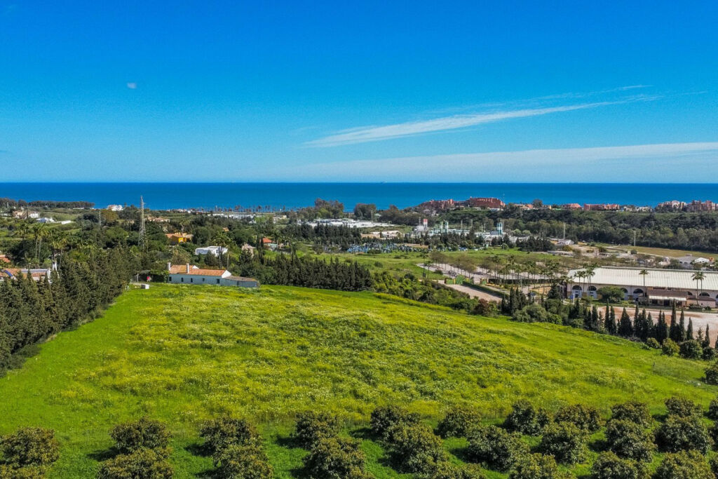 Land Estepona Málaga - image 2