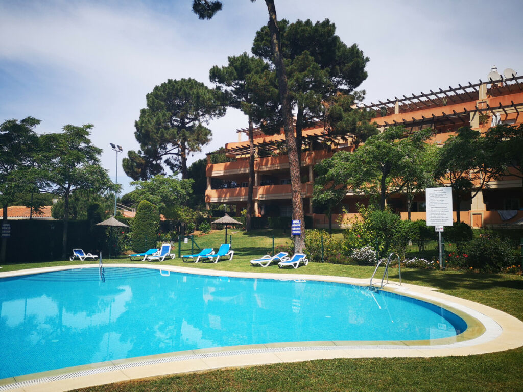 Ground Floor Apartment Elviria Málaga - image 2