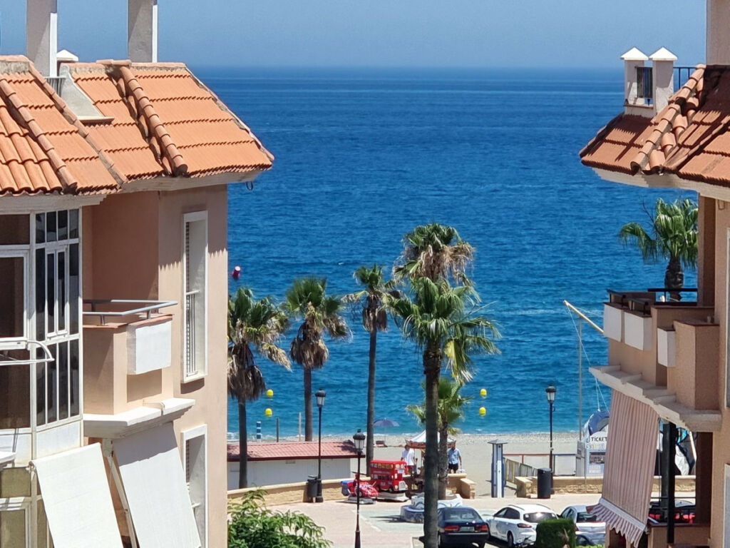 Penthouse San Luis de Sabinillas Málaga - image 4
