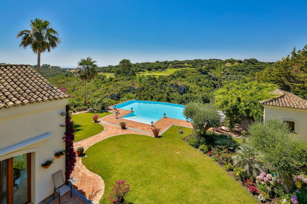 Detached Villa Sotogrande Alto Cádiz - image 2