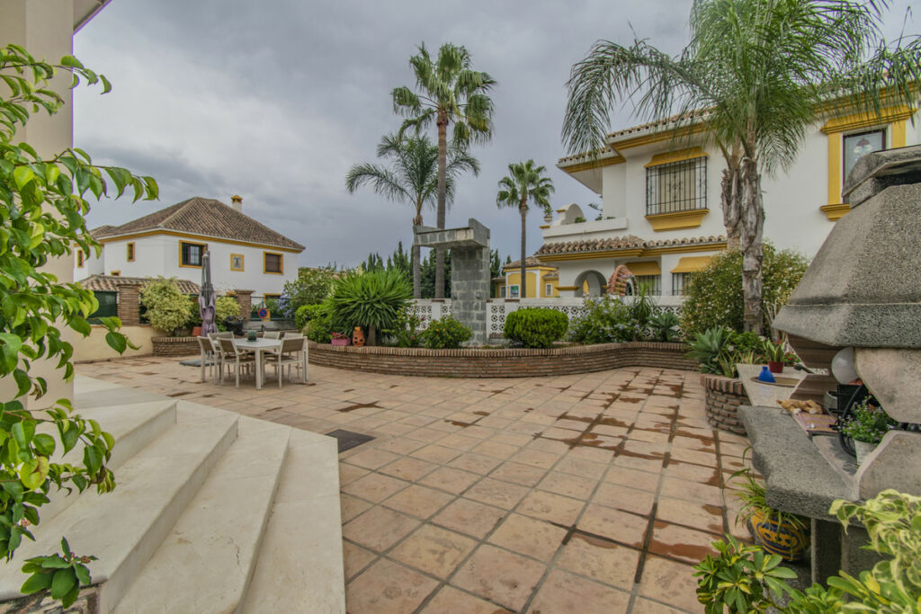 Detached Villa San Pedro de Alcántara Málaga - image 20