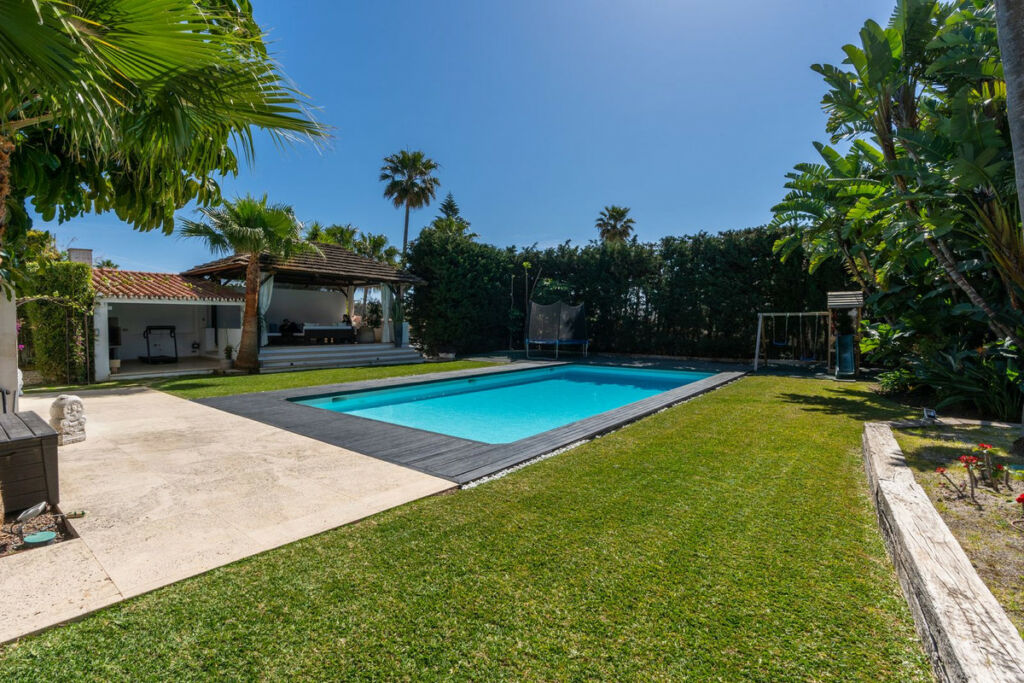 Detached Villa Costalita Málaga - image 20