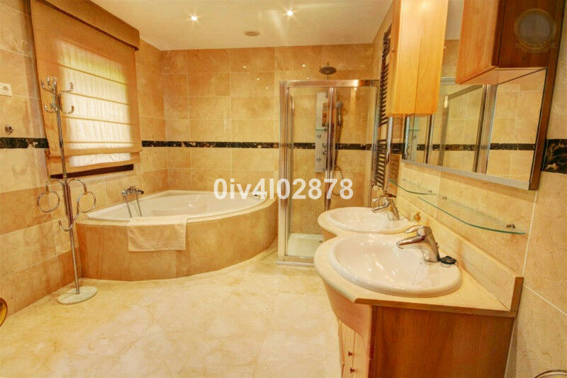 Detached Villa Benalmadena Pueblo Málaga - image 20
