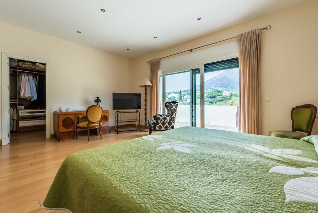 Detached Villa Marbella Málaga - image 21