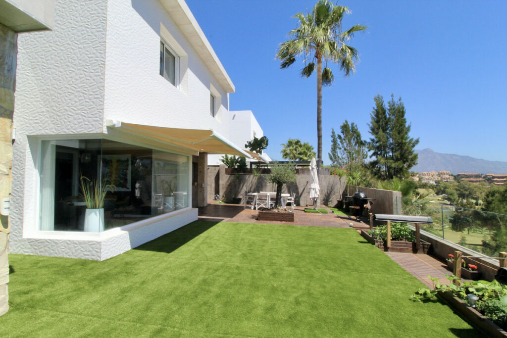 Detached Villa Benahavís Málaga - image 23