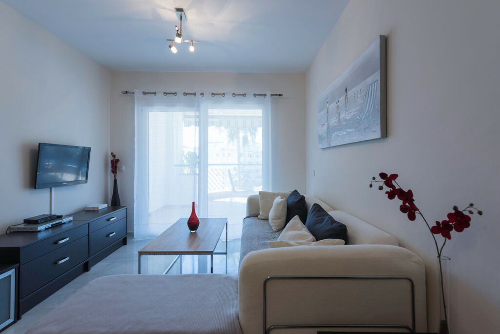 Middle Floor Apartment Calahonda Málaga - image 23