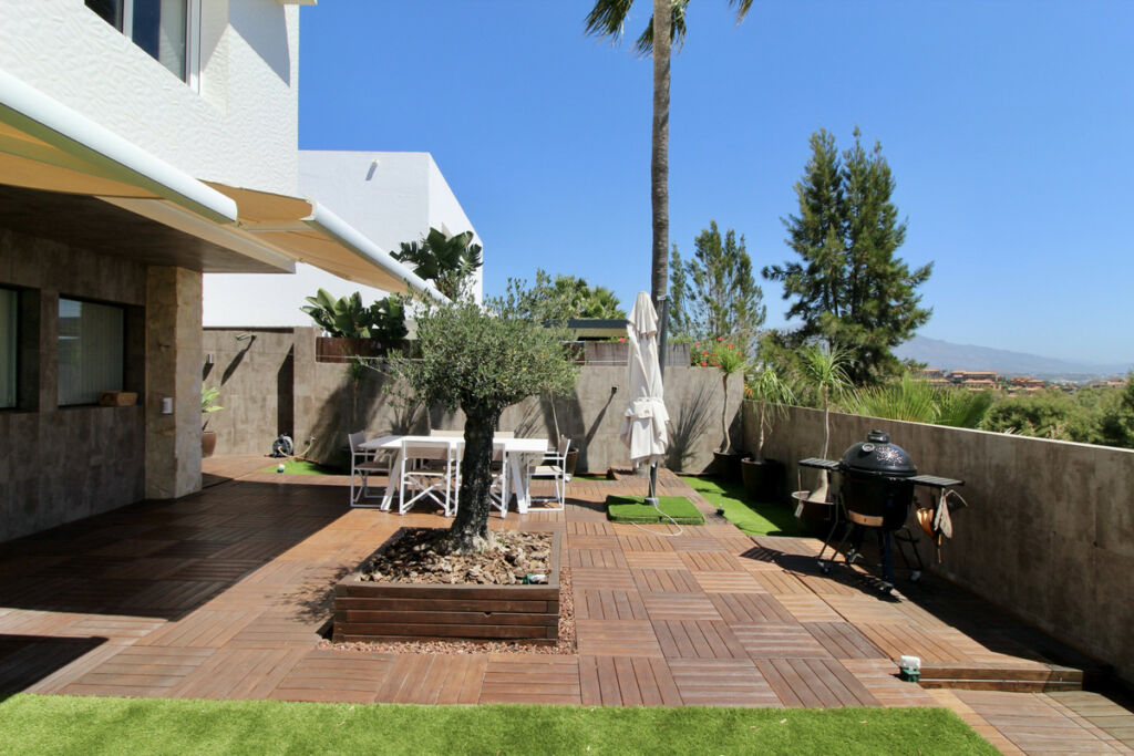 Detached Villa Benahavís Málaga - image 24