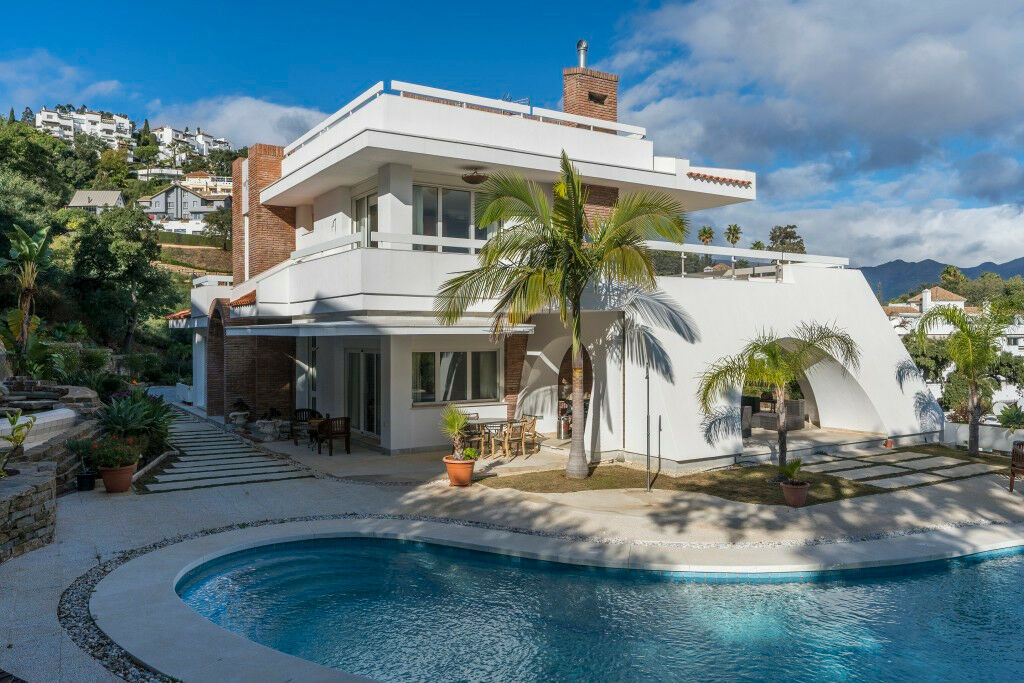 Detached Villa La Mairena Málaga