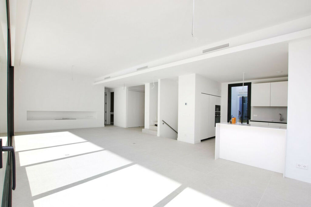Detached Villa Río Real Málaga - image 25
