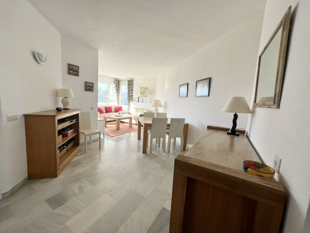 Middle Floor Apartment Calahonda Málaga - image 23